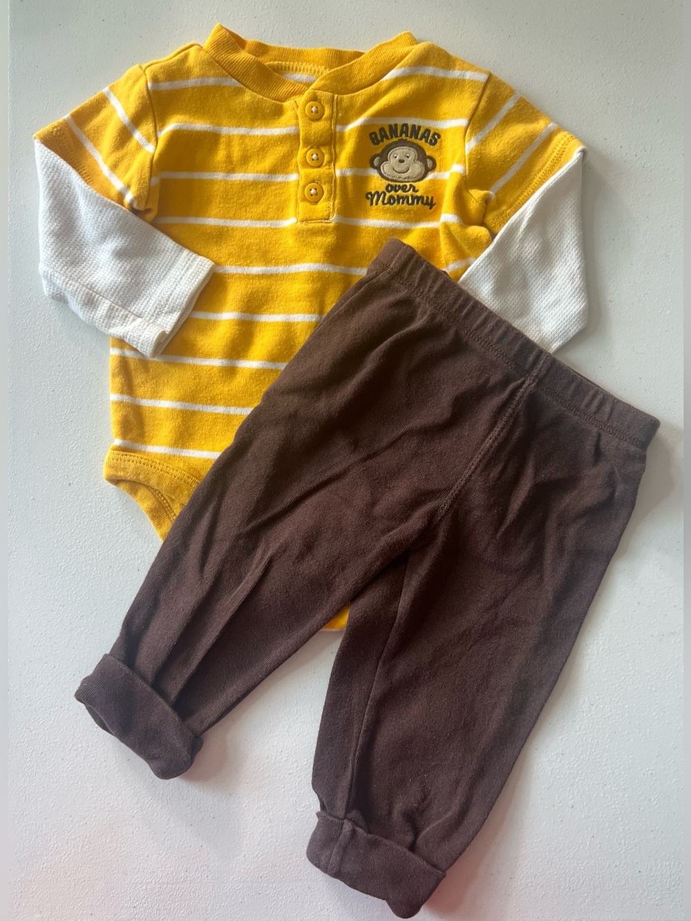 Carter’s Outfit - Youth Size 6 Months